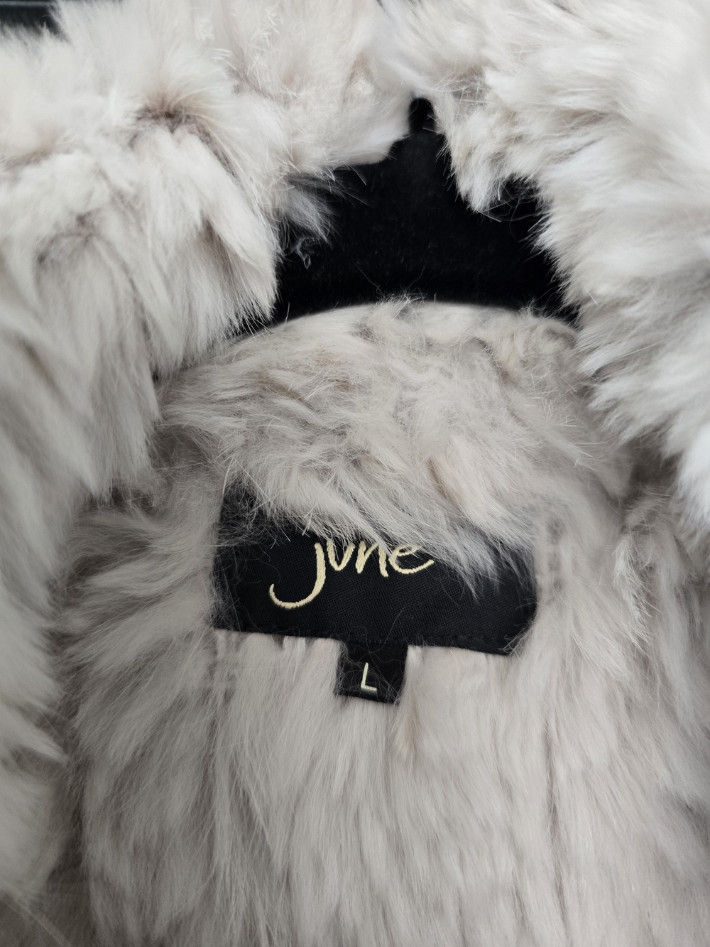June Rabbit Fur Vest - Picture 8 of 11